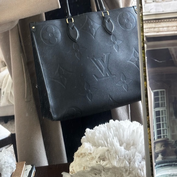 Authentic Louis Vuitton Black On the Go MM Leather Tote Monogram Luxury 16” Long - Picture 17 of 17